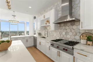 Photo #3: O6359445 Listing 