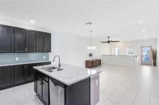 Photo #3: O6359483 Listing