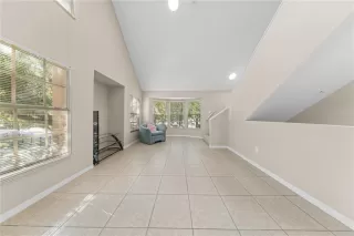 Photo #5: O6359566 Listing