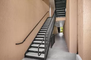 Photo #1: O6359719 Listing