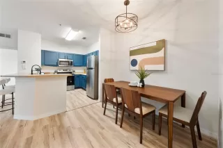 Photo #5: O6359833 Listing