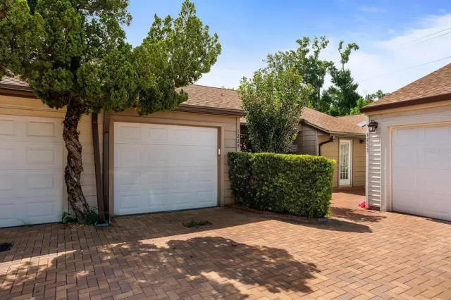 MLS: O6360018 Condo For Sale