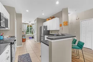 Photo #6: O6360108 Listing