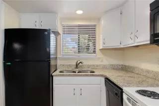 Photo #3: O6360149 Listing 