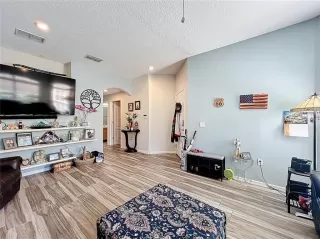 Photo #5: O6360208 Listing 