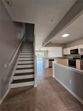 Photo #2: O6360222 Listing