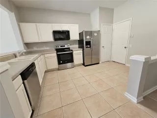 Photo #5: O6360222 Listing