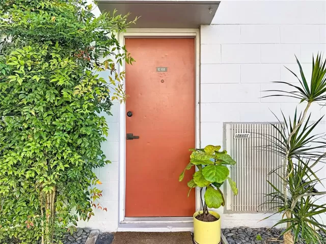 MLS: O6360395 Condo For Sale