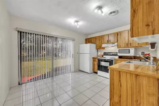 Photo #5: O6360398 Listing