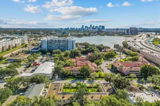 Photo #1: O6360533 Listing