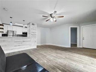 Photo #3: O6360542 Listing