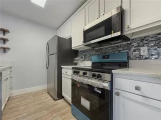 Photo #6: O6360542 Listing