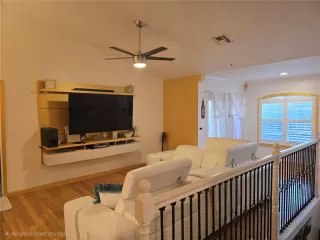 Photo #1: O6360681 Listing 