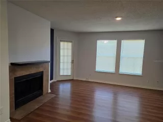 Photo #1: O6360726 Listing