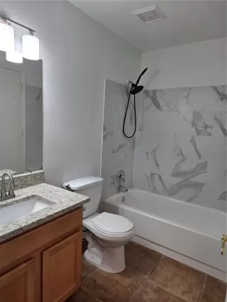 Photo #5: O6360726 Listing