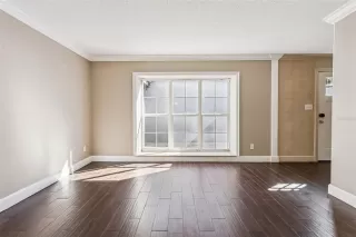 Photo #5: O6360932 Listing