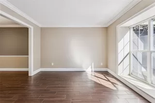 Photo #6: O6360932 Listing