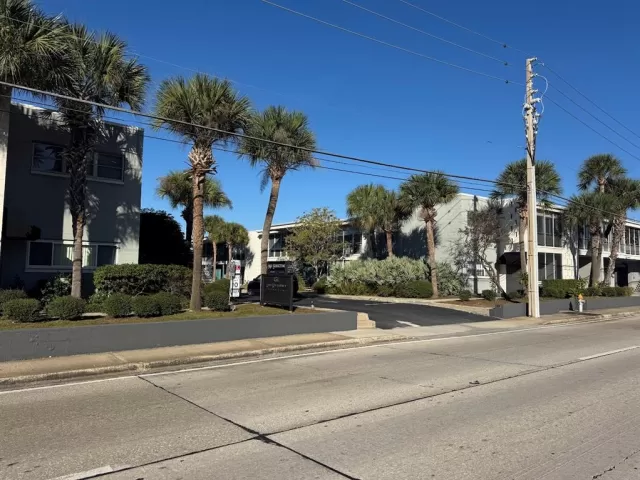 MLS: O6361027 Condo For Sale