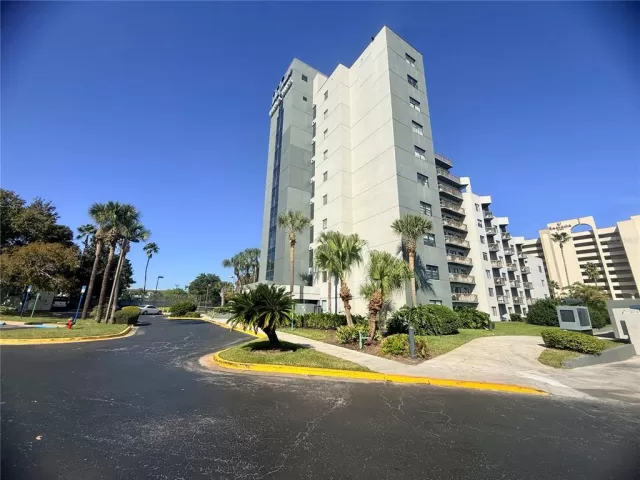 MLS: O6361059 Condo For Sale