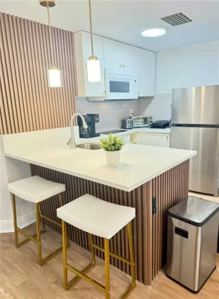 Photo #3: O6361059 Listing 