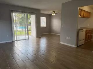 Photo #4: O6361461 Listing 