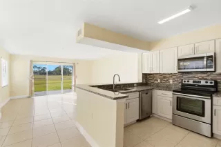 Photo #3: O6361872 Listing