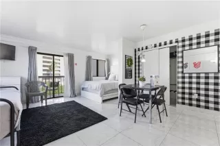 Photo #2: O6362405 Listing