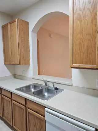 Photo #4: O6362457 Listing