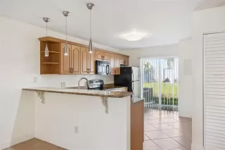 Photo #5: O6362614 Listing 