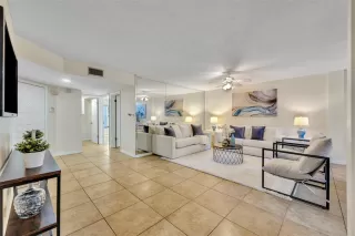 Photo #2: O6362844 Listing