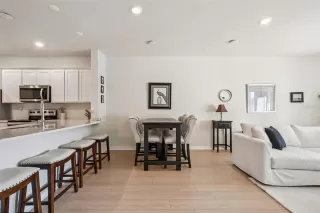 Photo #5: O6362981 Listing