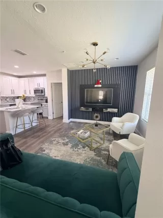 Photo #6: O6363048 Listing