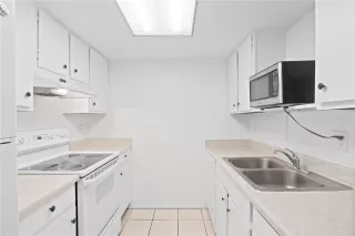 Photo #3: O6363074 Listing