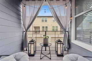 Photo #6: O6363312 Listing