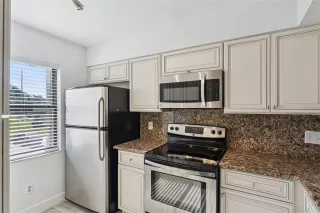 Photo #4: O6363425 Listing 