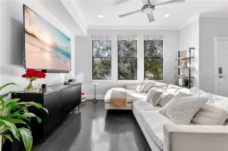 Photo #2: O6363498 Listing