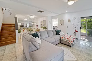 Photo #3: O6363677 Listing 