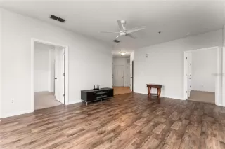 Photo #6: O6363706 Listing