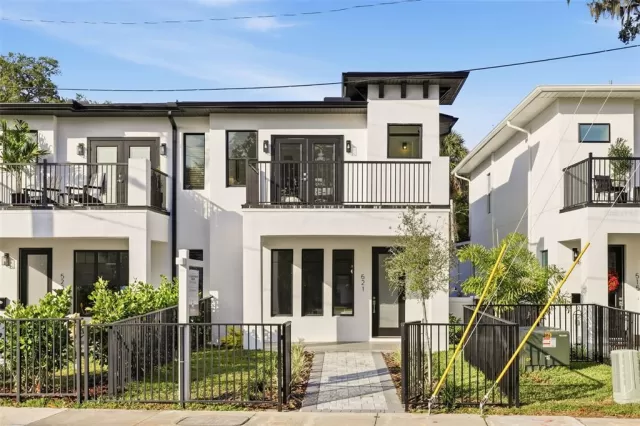 MLS: O6363839 Condo For Sale