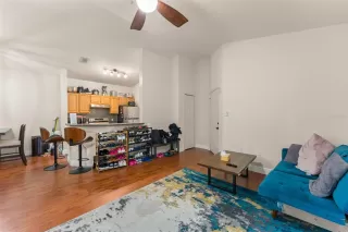 Photo #5: O6364061 Listing