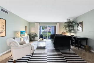 Photo #2: O6364158 Listing