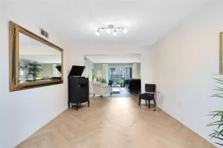 Photo #5: O6364158 Listing