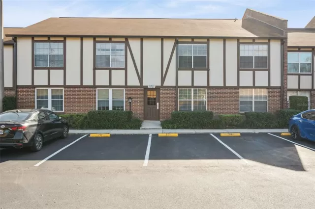 MLS: O6364425 Condo For Sale