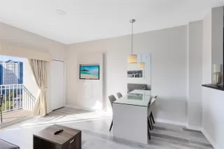 Photo #2: O6364478 Listing