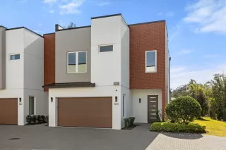 LAKE SPIER CROSSING Condos for Sale