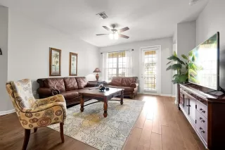 Photo #4: O6364838 Listing