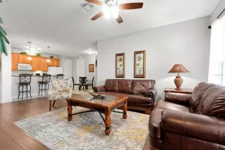 Photo #6: O6364838 Listing