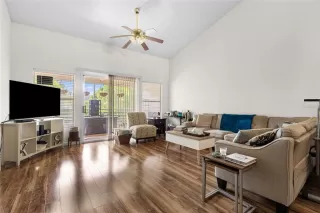 Photo #5: O6364902 Listing