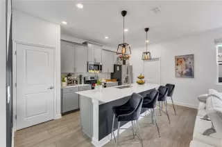 Photo #6: O6365089 Listing