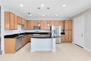 Photo #3: O6365358 Listing